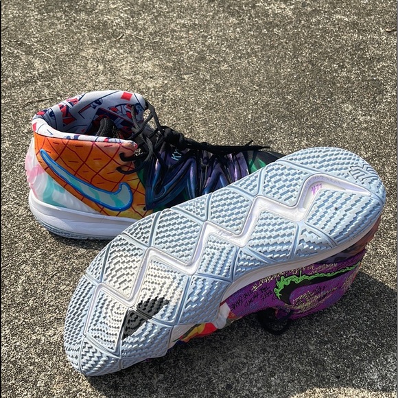 SOLD on eBay!!    Nike Kybrid S2 ‘Pineapple’ GS What the Kyrie Sneaker Size17 - Picture 3 of 16